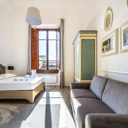 Florence Grand Royal Stay-3